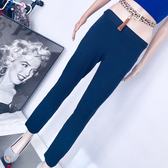 Silver shoes Size 9. - Picture 6 of 14